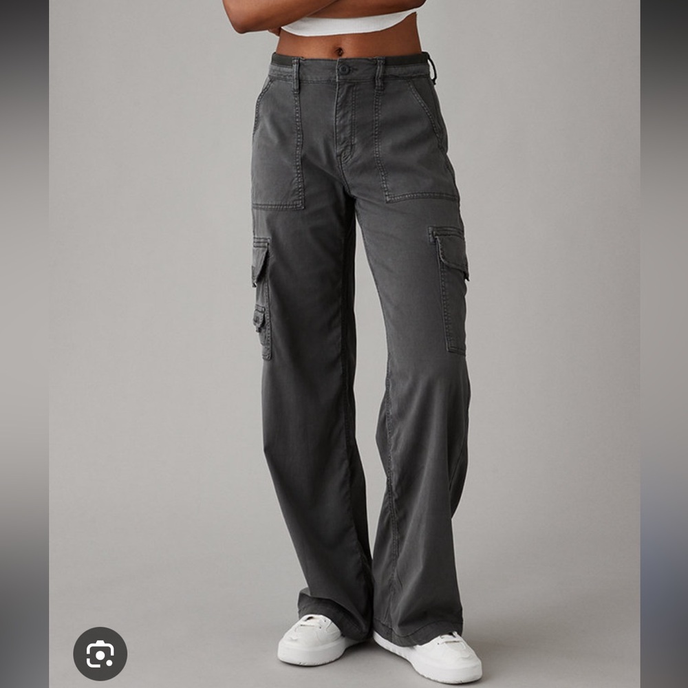 women’s ae dreamy drape stretch cargo high-waisted baggy dark gray size 0